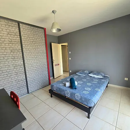 Sorra : Belle Villa, Piscine, Jardin Et A 5 Minutes. بيت ضيافة 4*